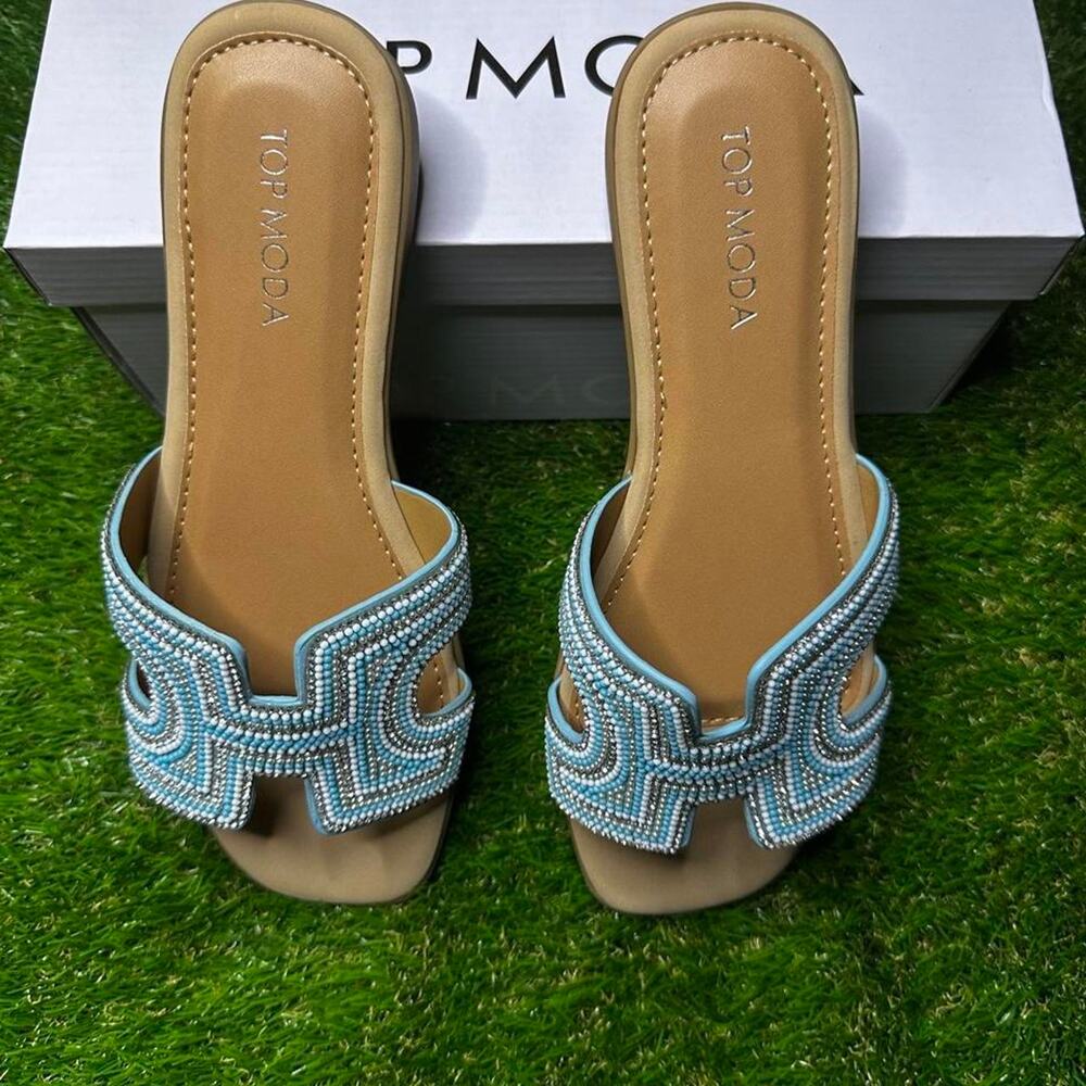 Top moda blue beaded sandals